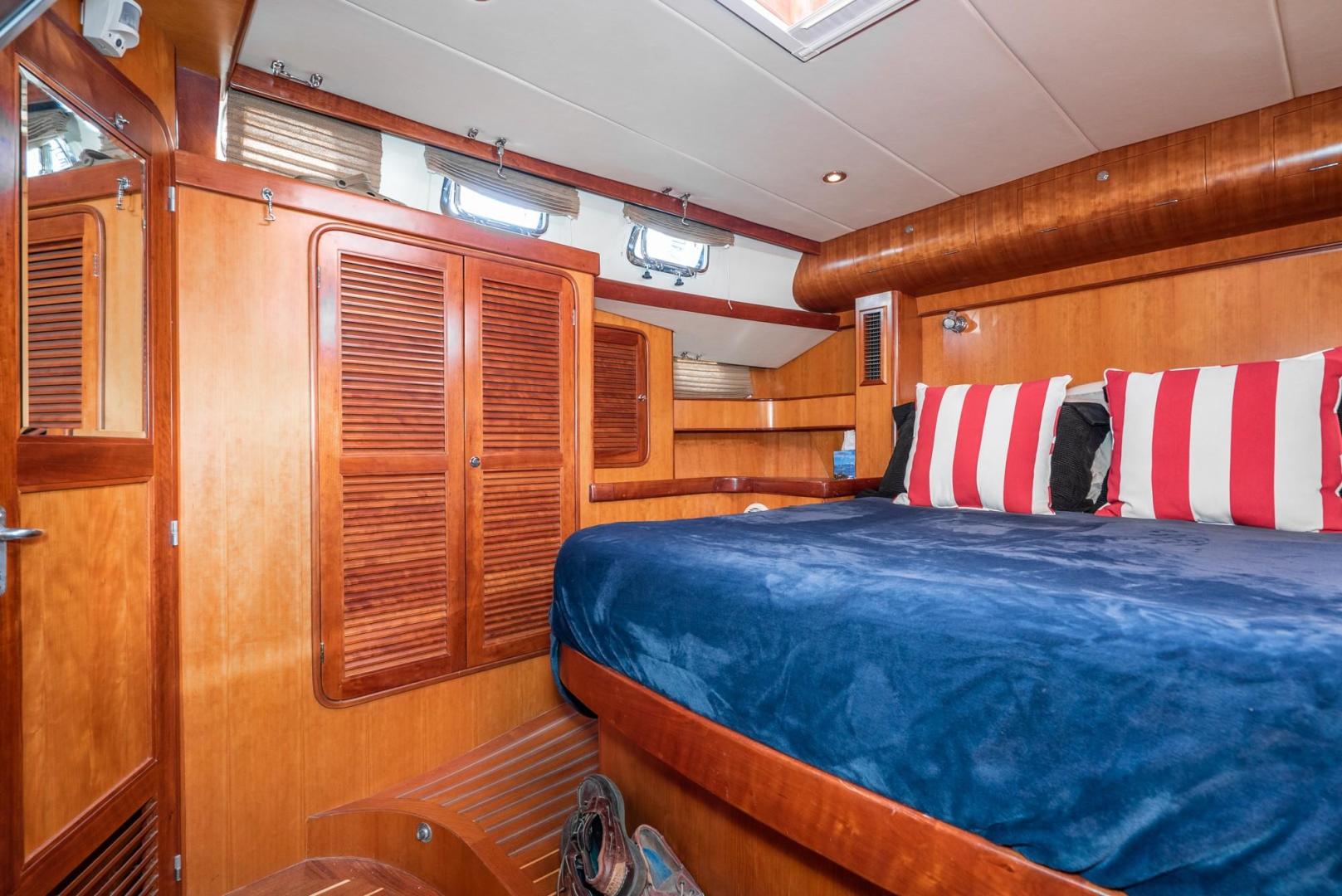 Slide: The Image of Tayana 58 Deck Saloon 2006 - 1110999