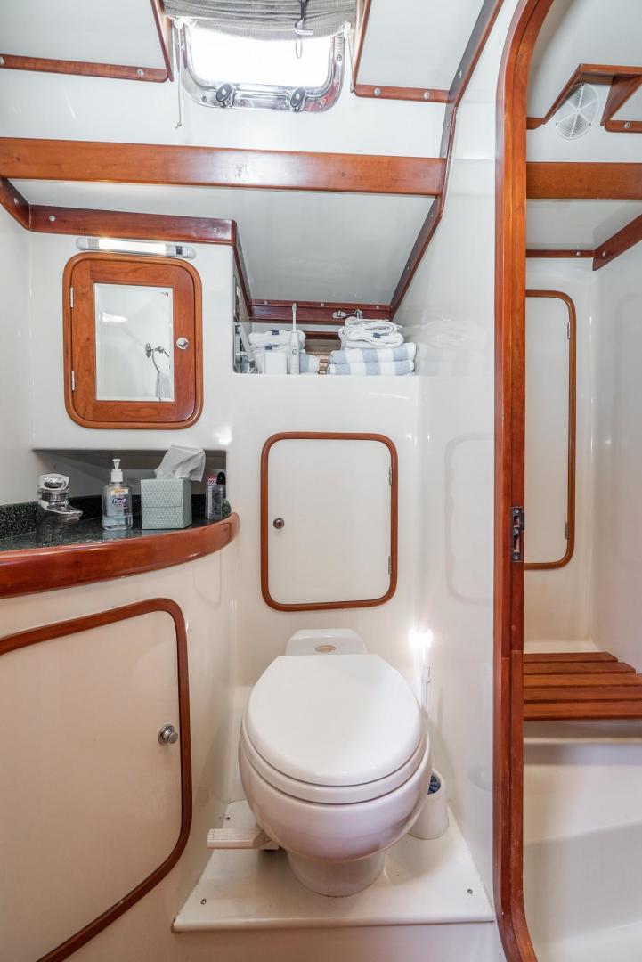 Slide: The Image of Tayana 58 Deck Saloon 2006 - 1111002