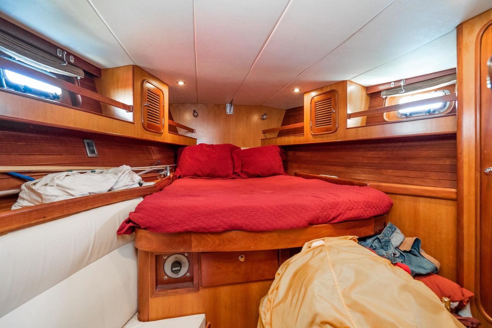 Slide: The Image of Tayana 58 Deck Saloon 2006 - 1111009