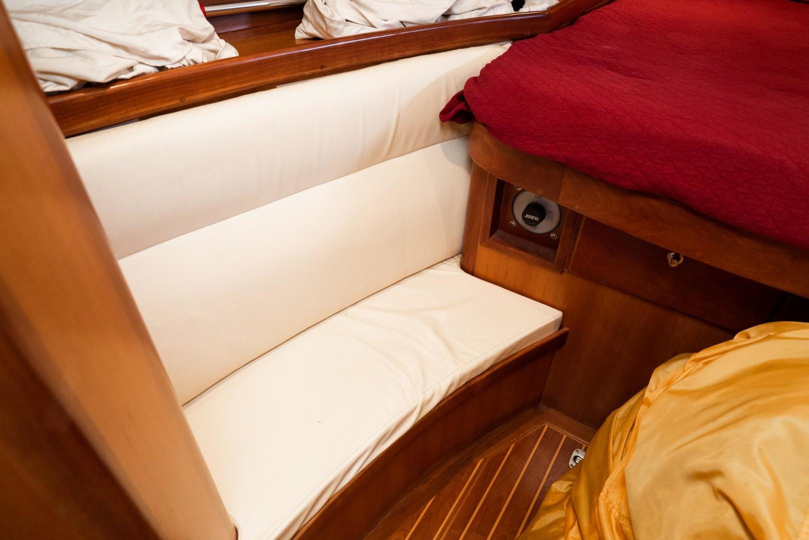 Slide: The Image of Tayana 58 Deck Saloon 2006 - 1111010