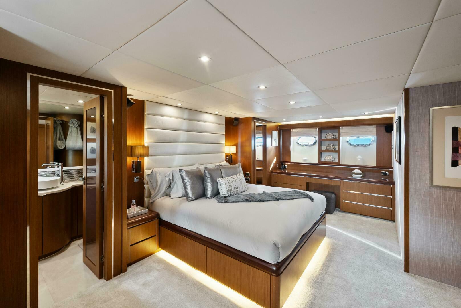 Slide: The Image of 2006 Tecnomar 35 Nadara - Master Stateroom - 4112703