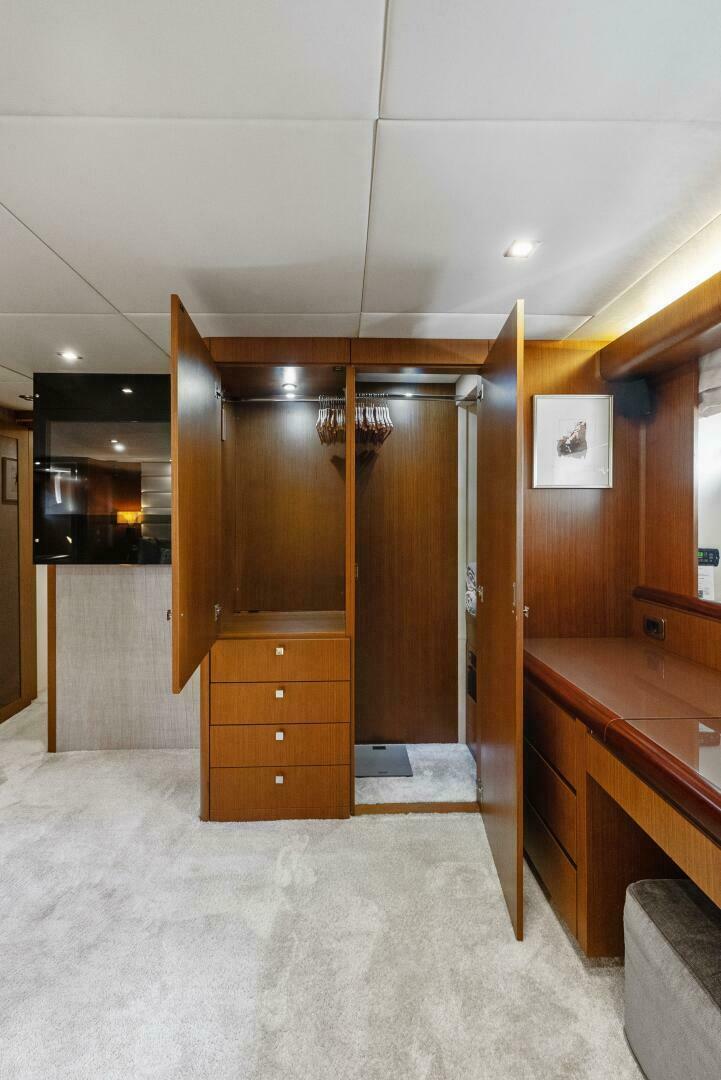Slide: The Image of 2006 Tecnomar 35 Nadara - Master Stateroom - 4112742