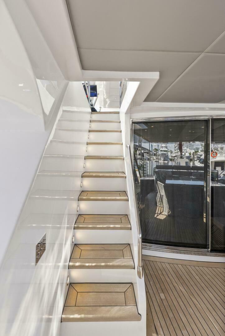 Slide: The Image of 2006 Tecnomar 35 Nadara - Flybridge stairway - 4112786