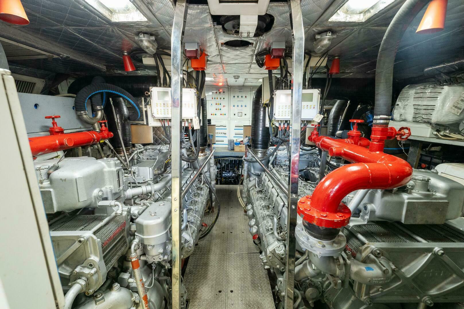 Slide: The Image of 2006 Tecnomar 35 Nadara - Engine Room - 4112813