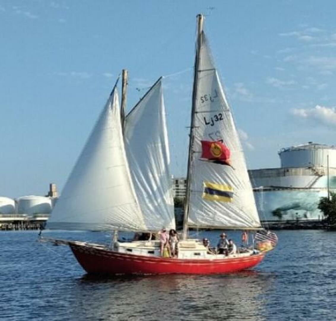 Slide: The Image of Ted Brewer Lazy Jack 32 Schooner 1979 - 5109631