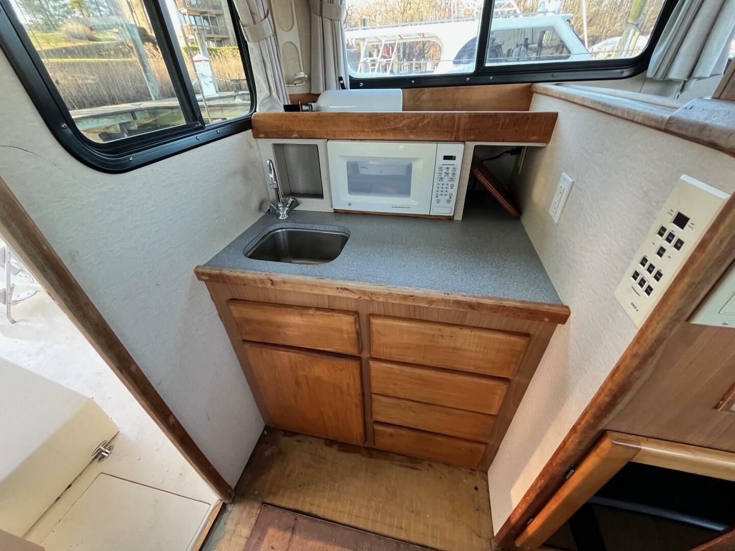 Slide: The Image of Thomas Bay Built 2000 - 5157406