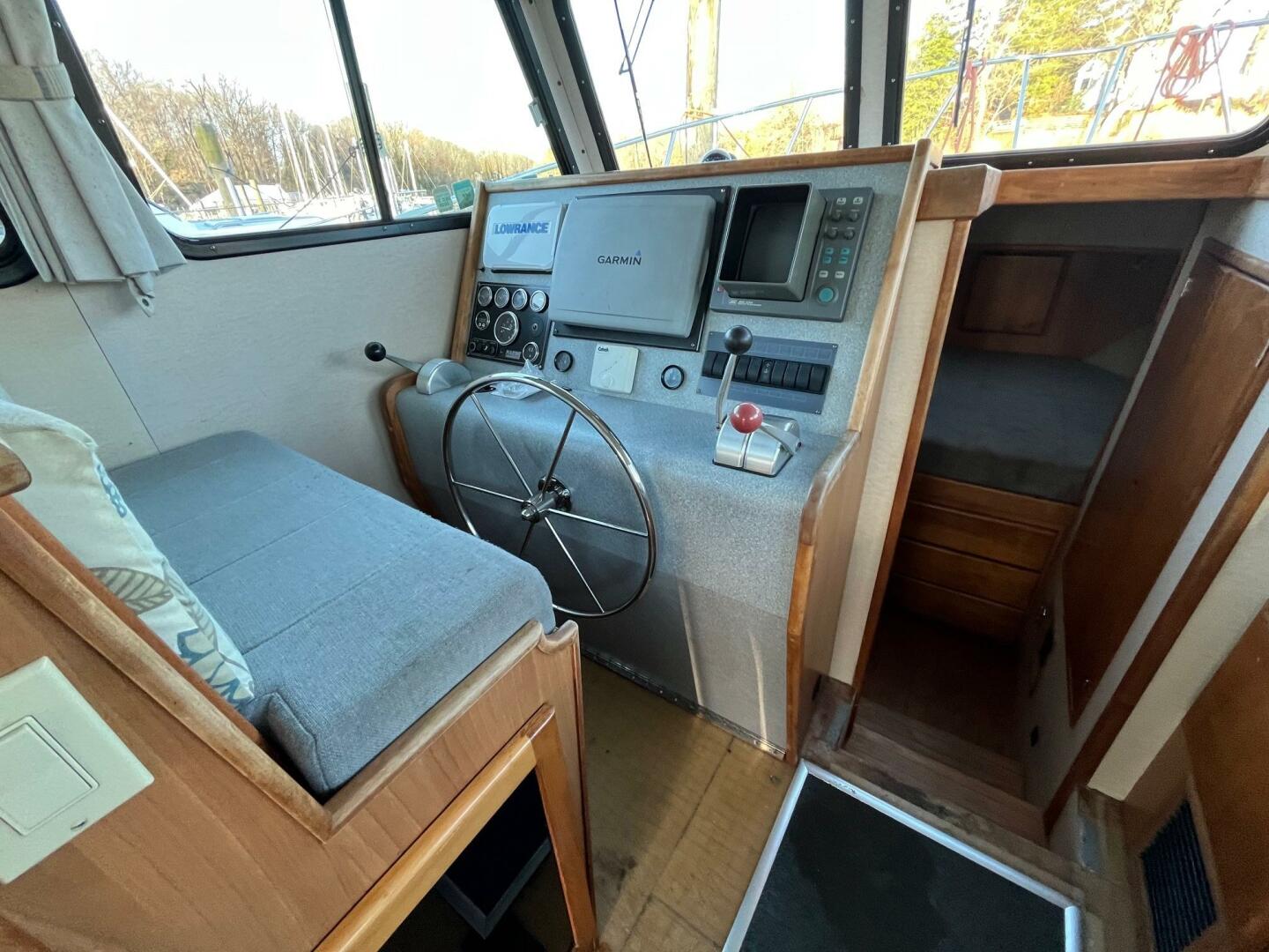 Slide: The Image of Thomas Bay Built 2000 - 5157418