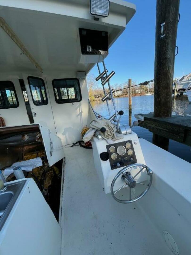 Slide: The Image of Thomas Bay Built 2000 - 5157368