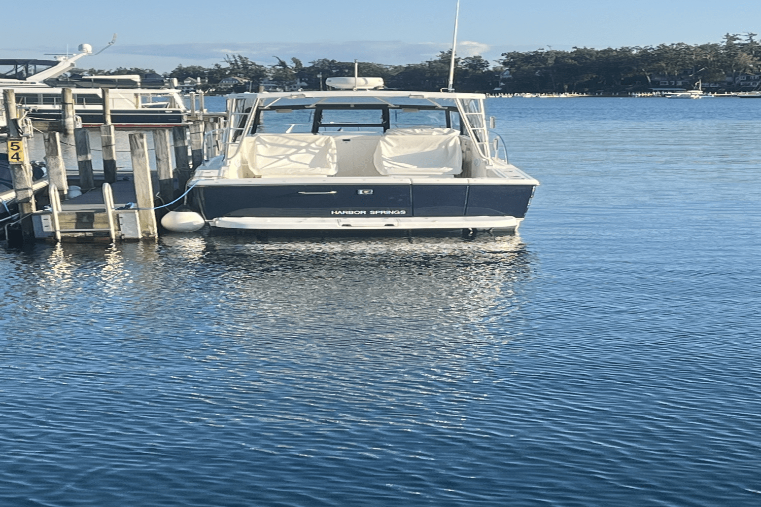 Slide: The Image of Tiara 2900 2006 - 1