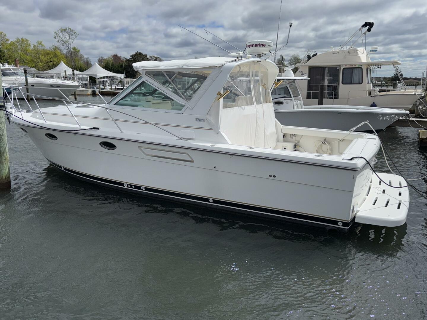 Slide: The Image of Tiara 3100 Open 2000 - 5271505