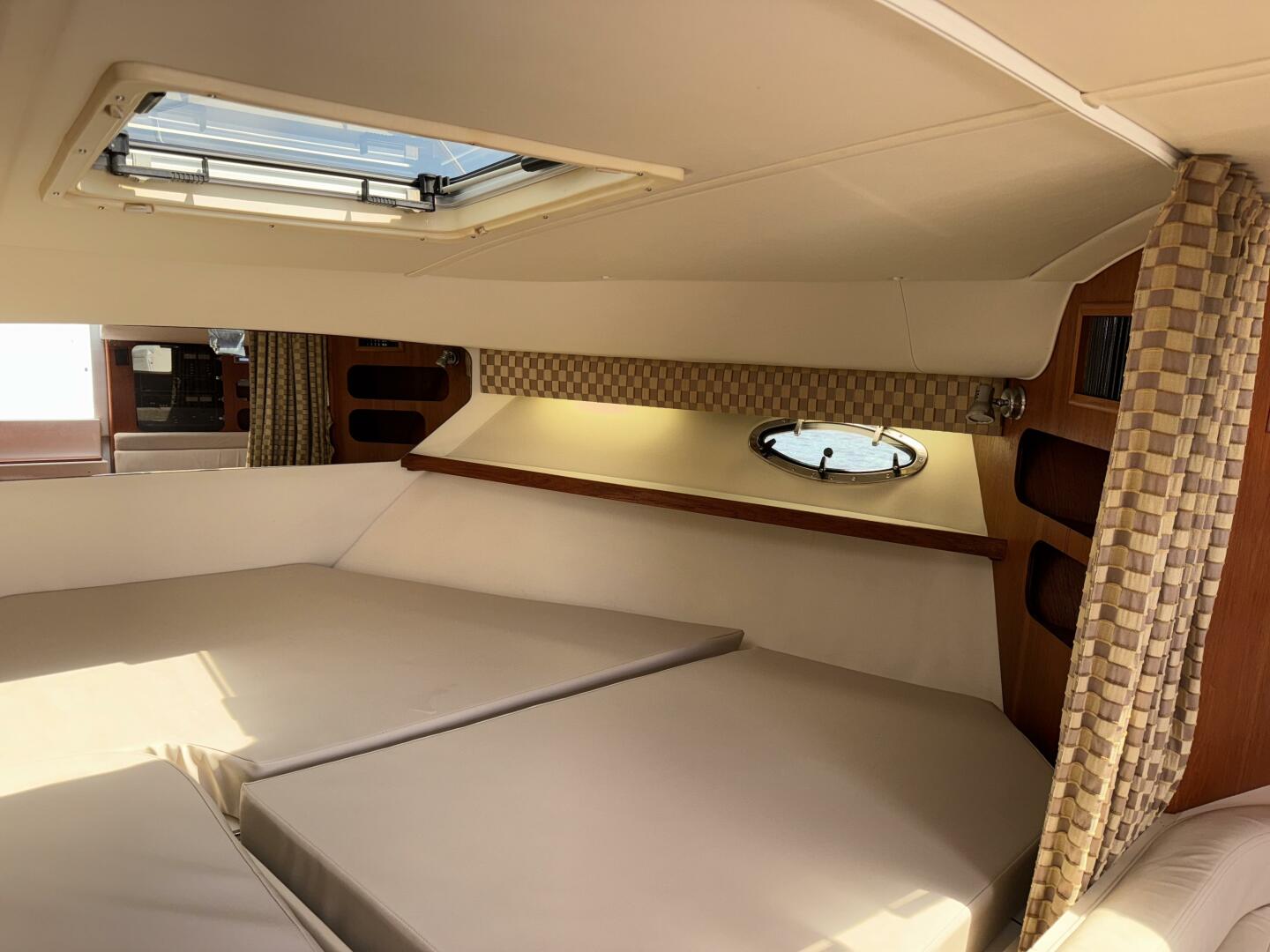 Slide: The Image of Tiara 3100 Open 2000 - 5271550