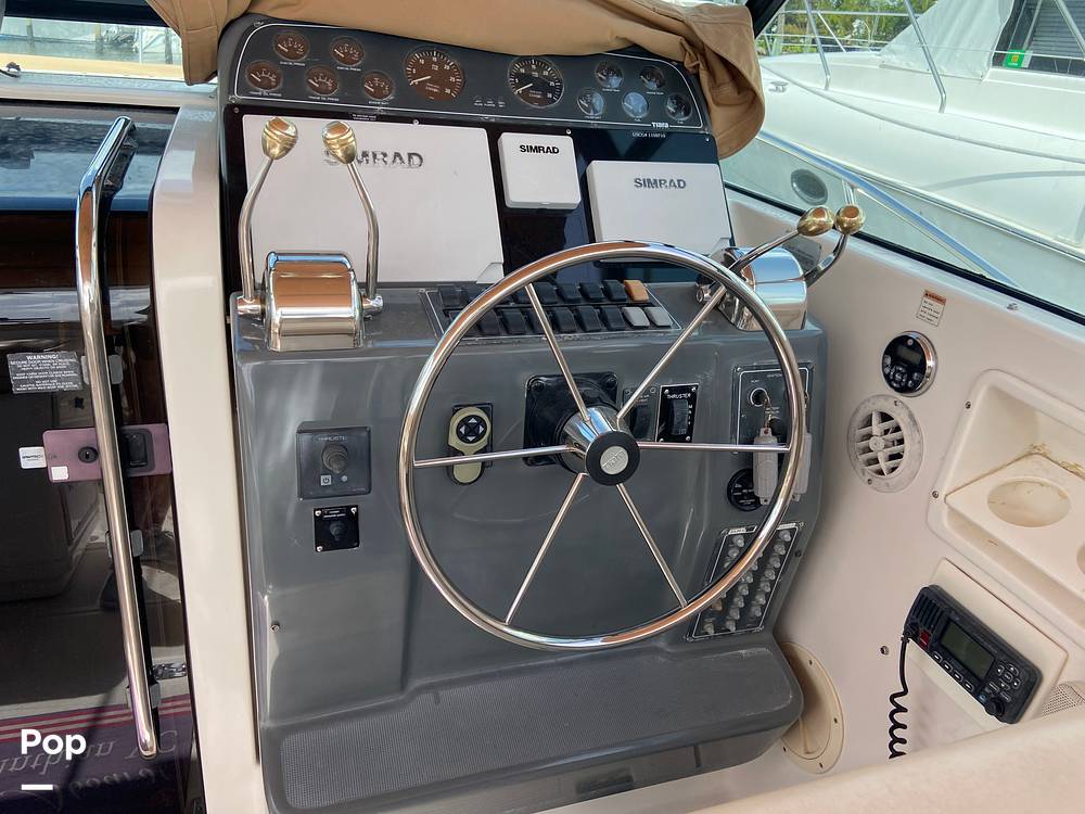 Slide: The Image of Cover - Helm - 15540591