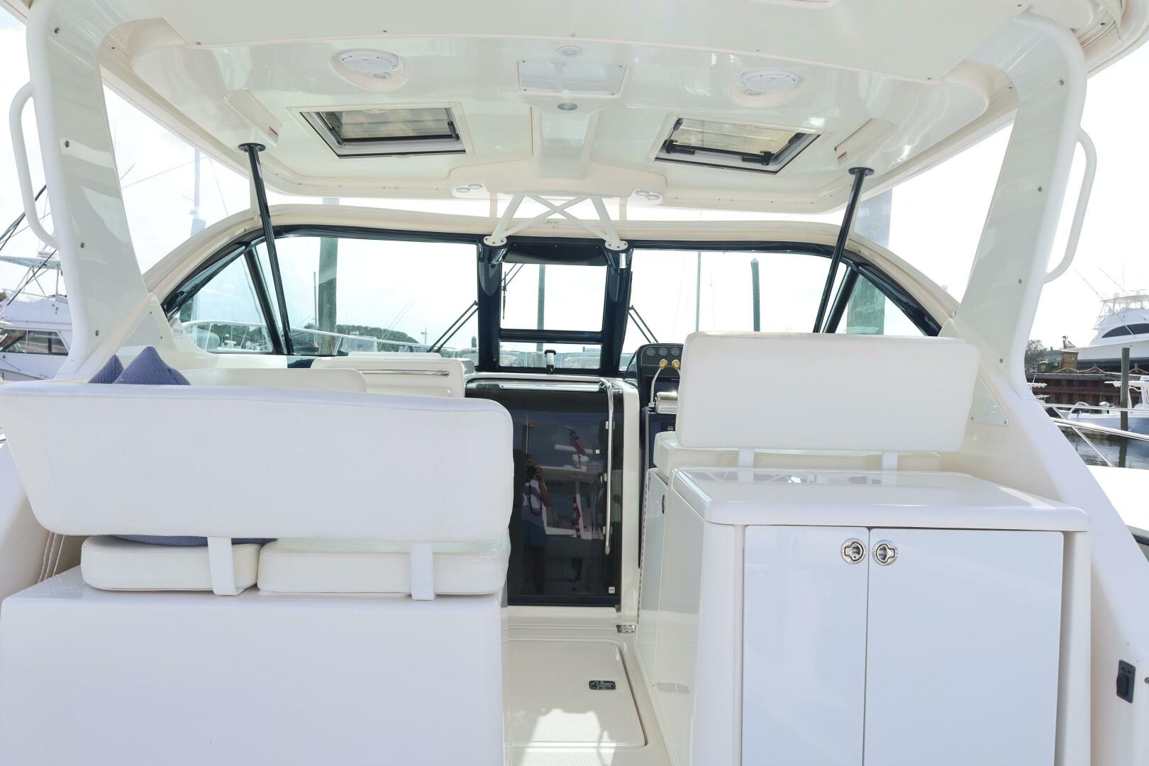 Slide: The Image of Tiara 3200 Open 2009 - 4194995