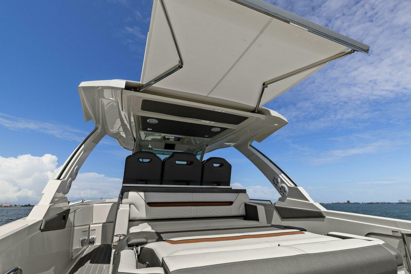 Slide: The Image of 2021 Tiara Yachts 34 Sport LS - Stern - 5444145