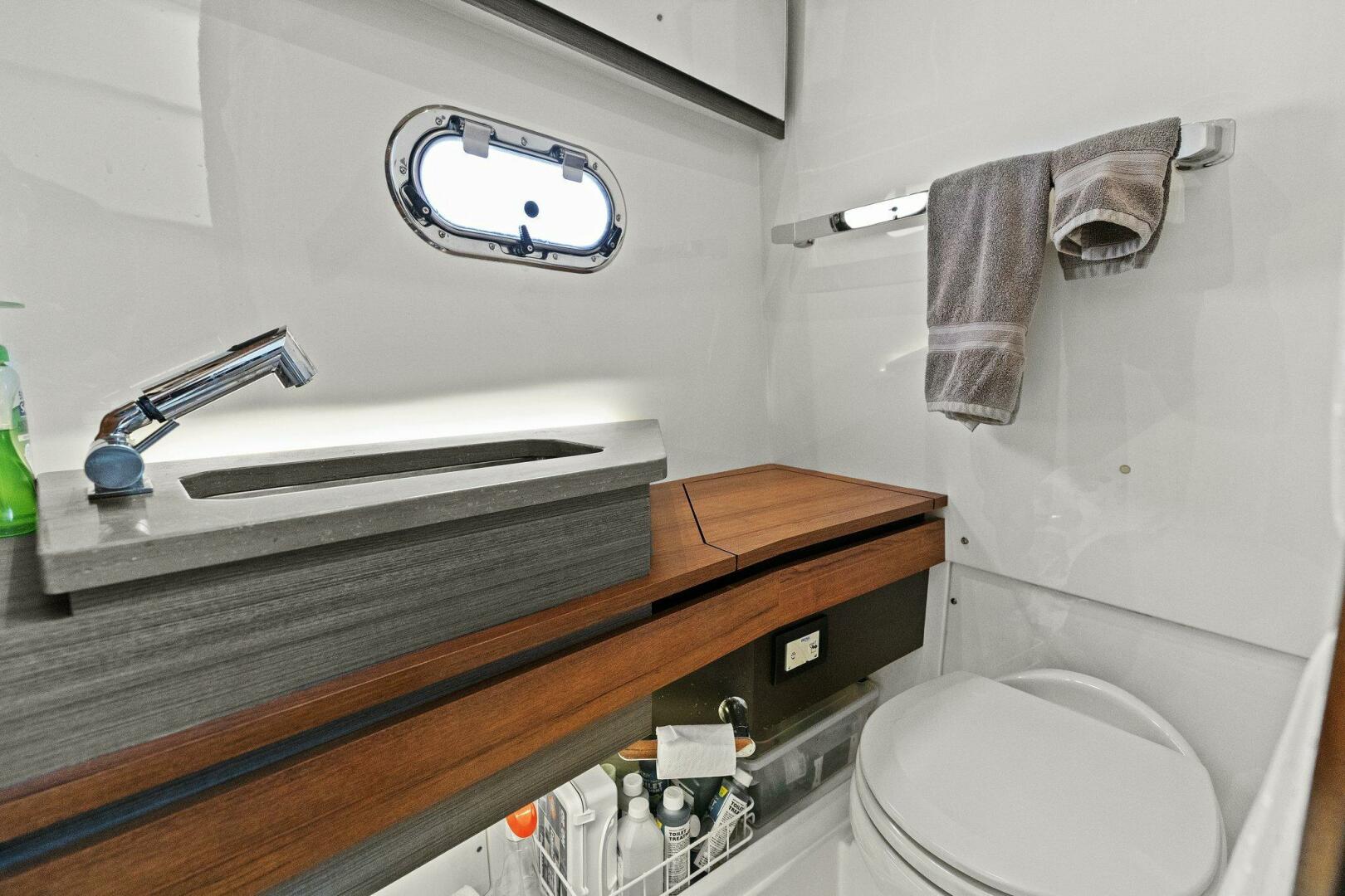 Slide: The Image of 2021 Tiara Yachts 34 Sport LS - Head - 5444151