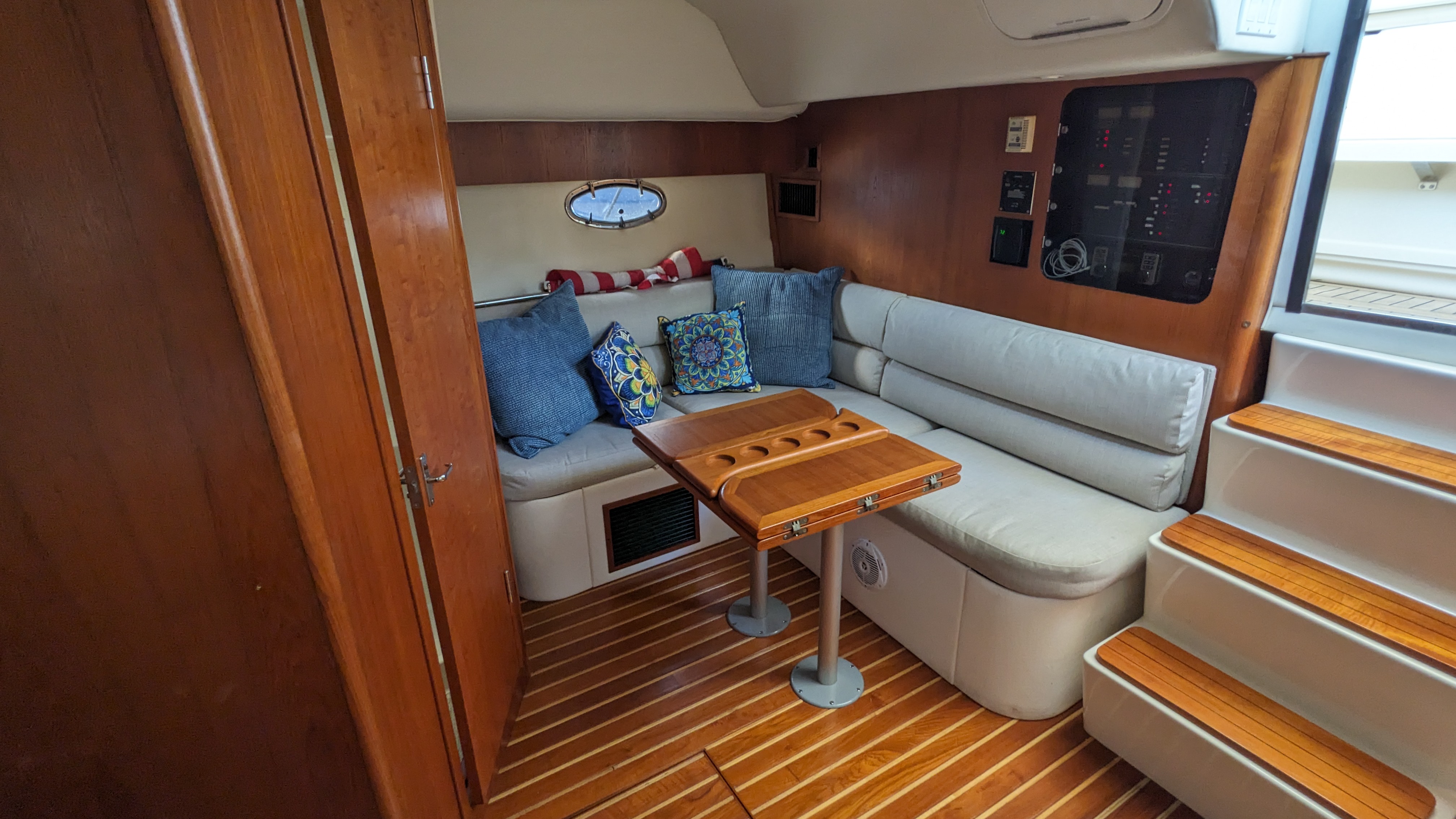 Slide: The Image of Tiara 3500 EXPRESS 1997 - 28