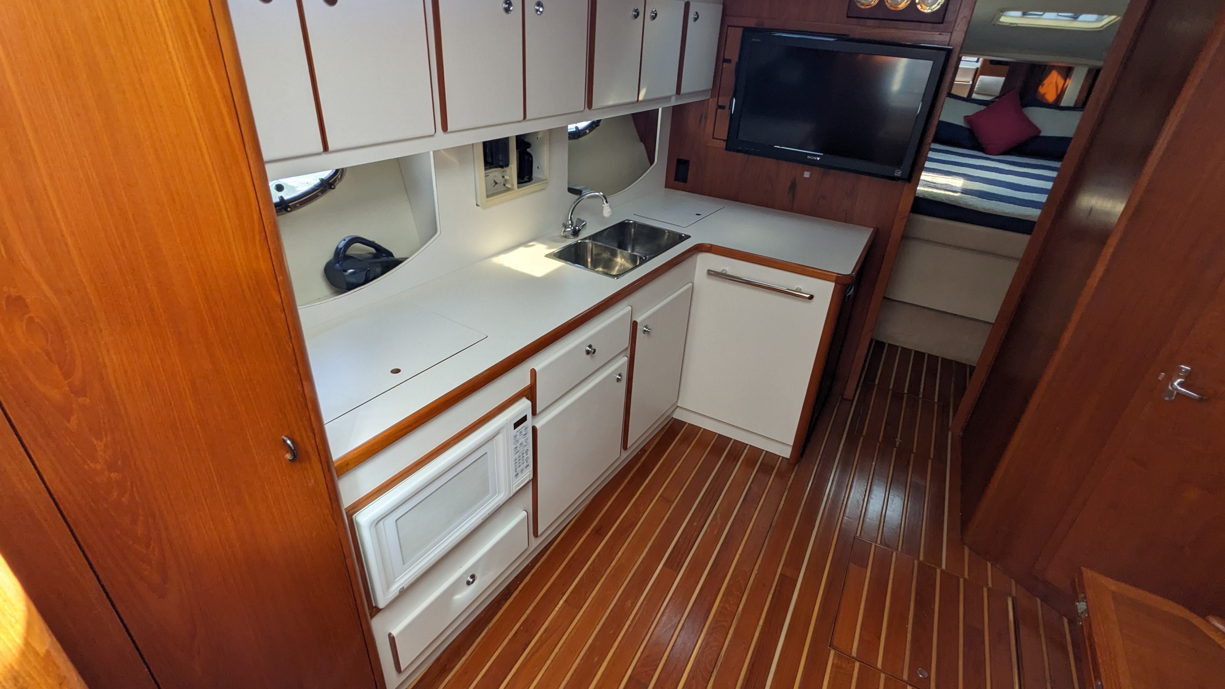 Slide: The Image of Tiara 3500 EXPRESS 1997 - 31