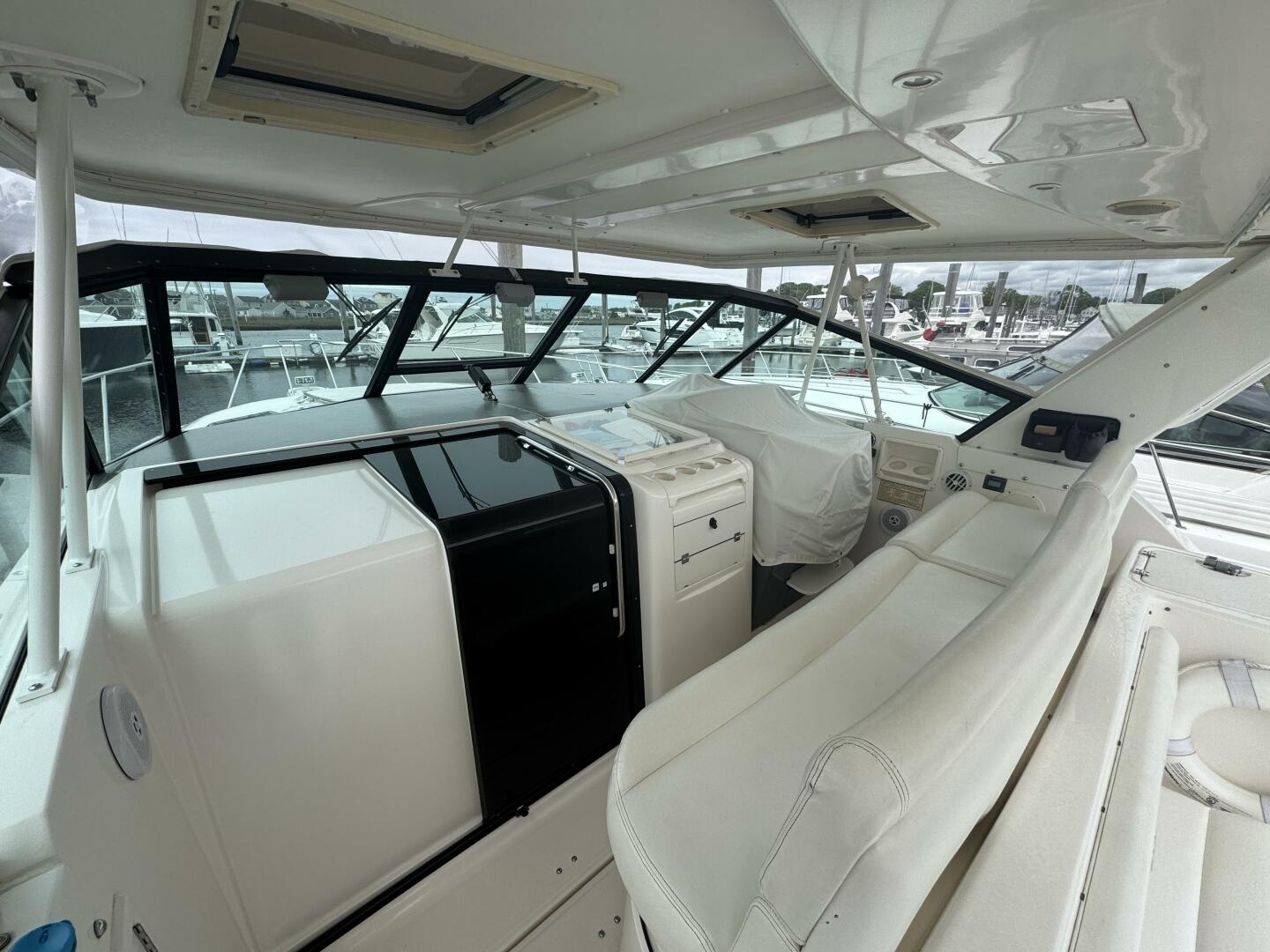 Slide: The Image of Tiara 3500 Express 2001 - 5336077