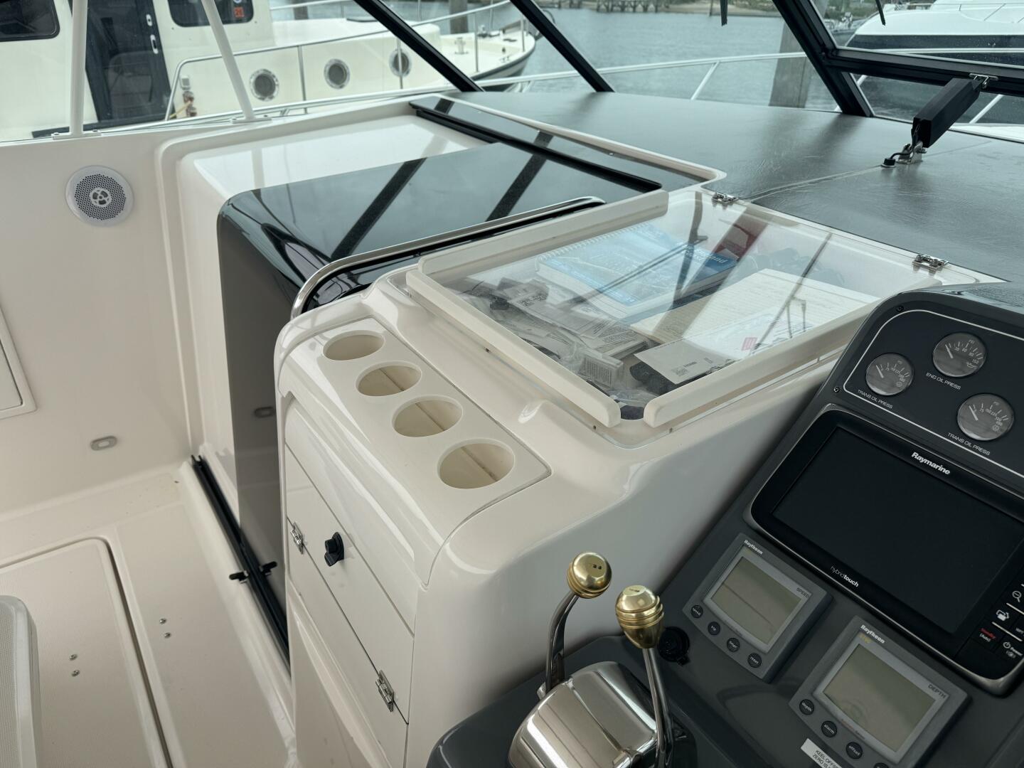 Slide: The Image of Tiara 3500 Express 2001 - 5336079