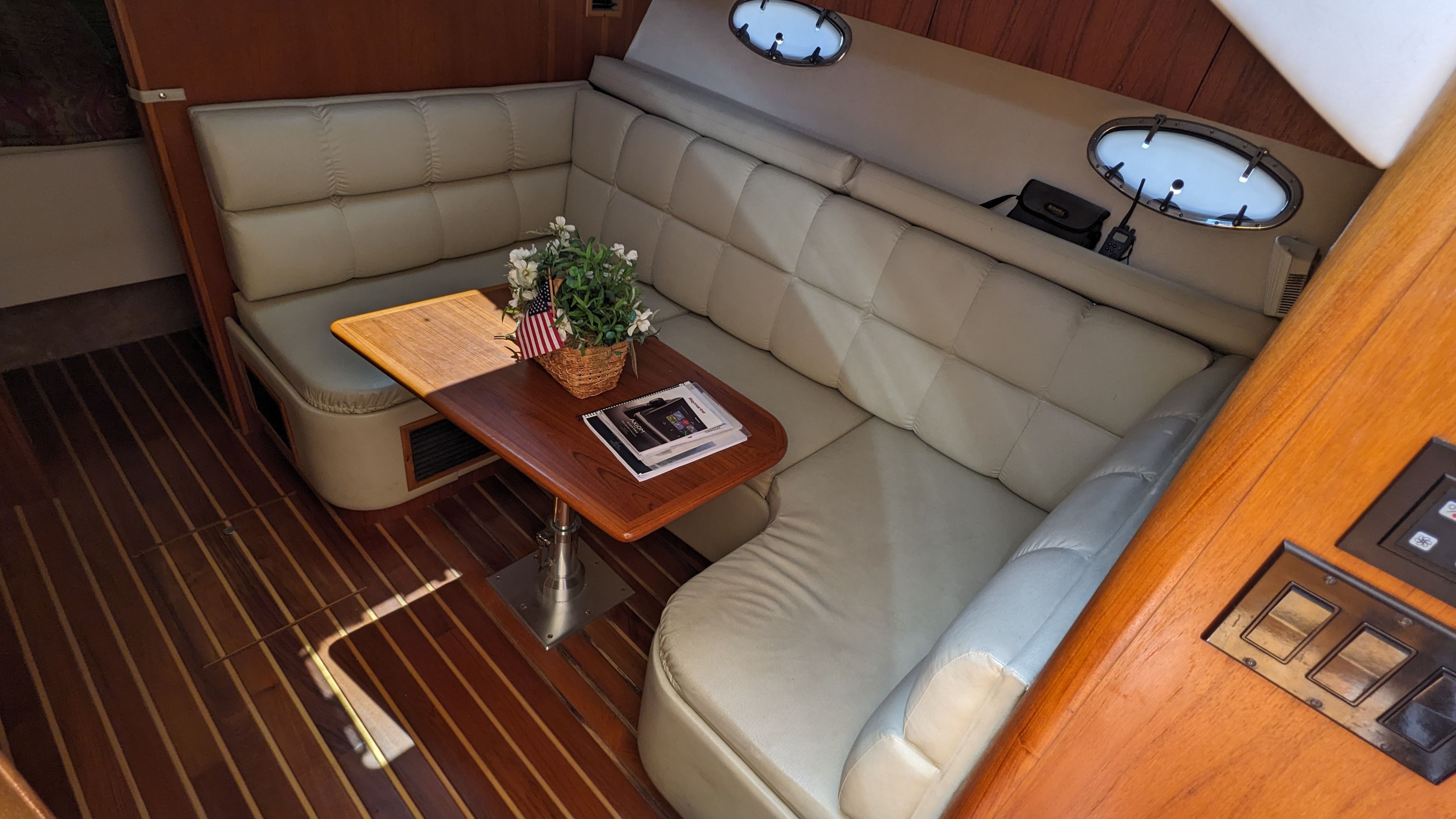 Slide: The Image of Tiara 3500 OPEN 1999 - 13