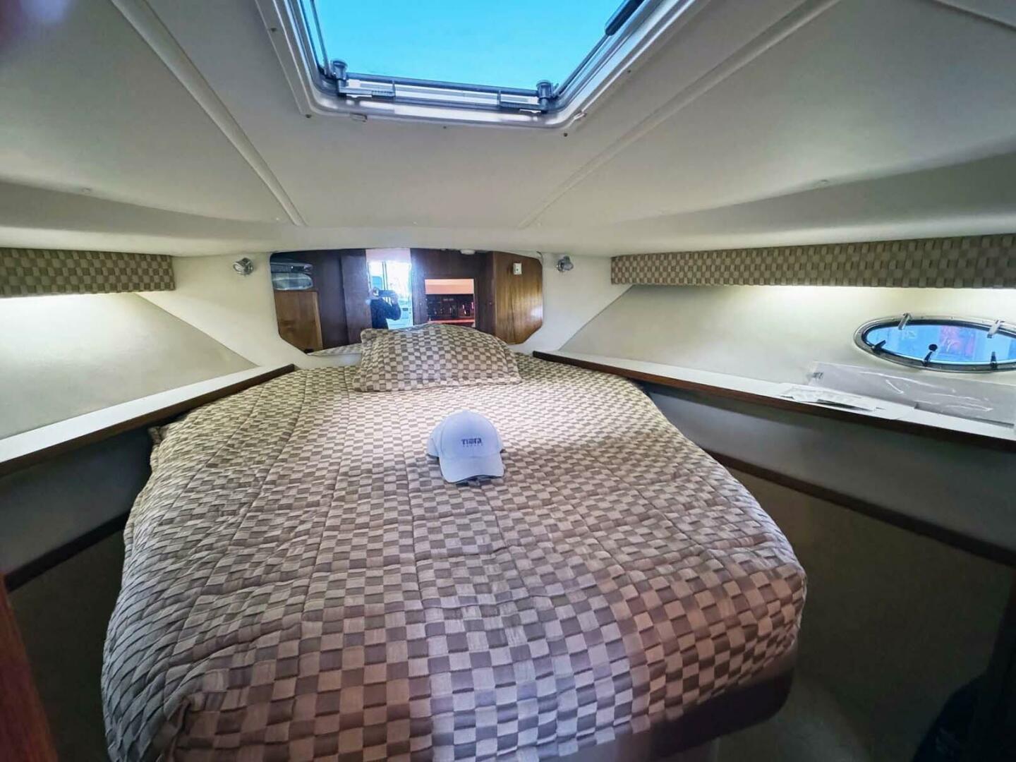 Slide: The Image of Tiara 3500 Open 2000 - 4365768