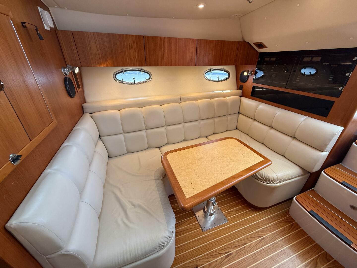 Slide: The Image of Tiara 3500 Open 2002 - 5246845