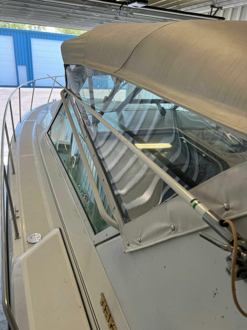 Slide: The Image of Tiara 35 Express 1995 - 5531160