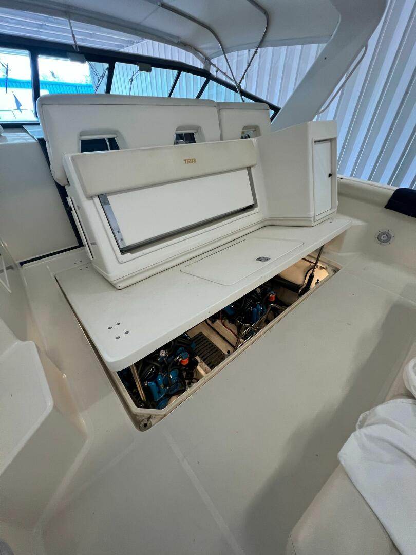 Slide: The Image of Tiara 35 Express 1995 - 5531162