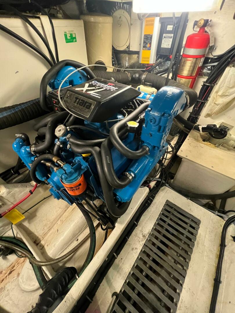 Slide: The Image of Tiara 35 Express 1995 - 5531187