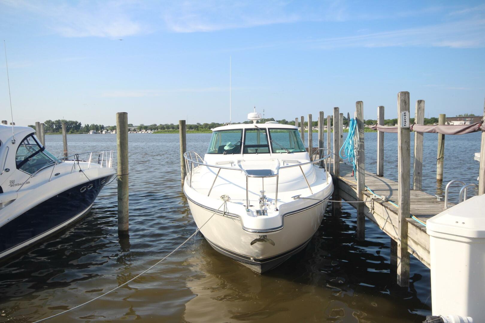 Slide: The Image of Tiara 3600 Sovran 2004 - 5507350