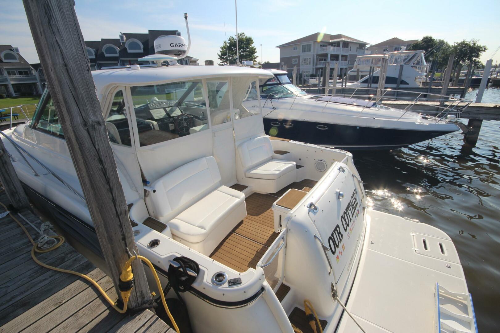 Slide: The Image of Tiara 3600 Sovran 2004 - 5507353