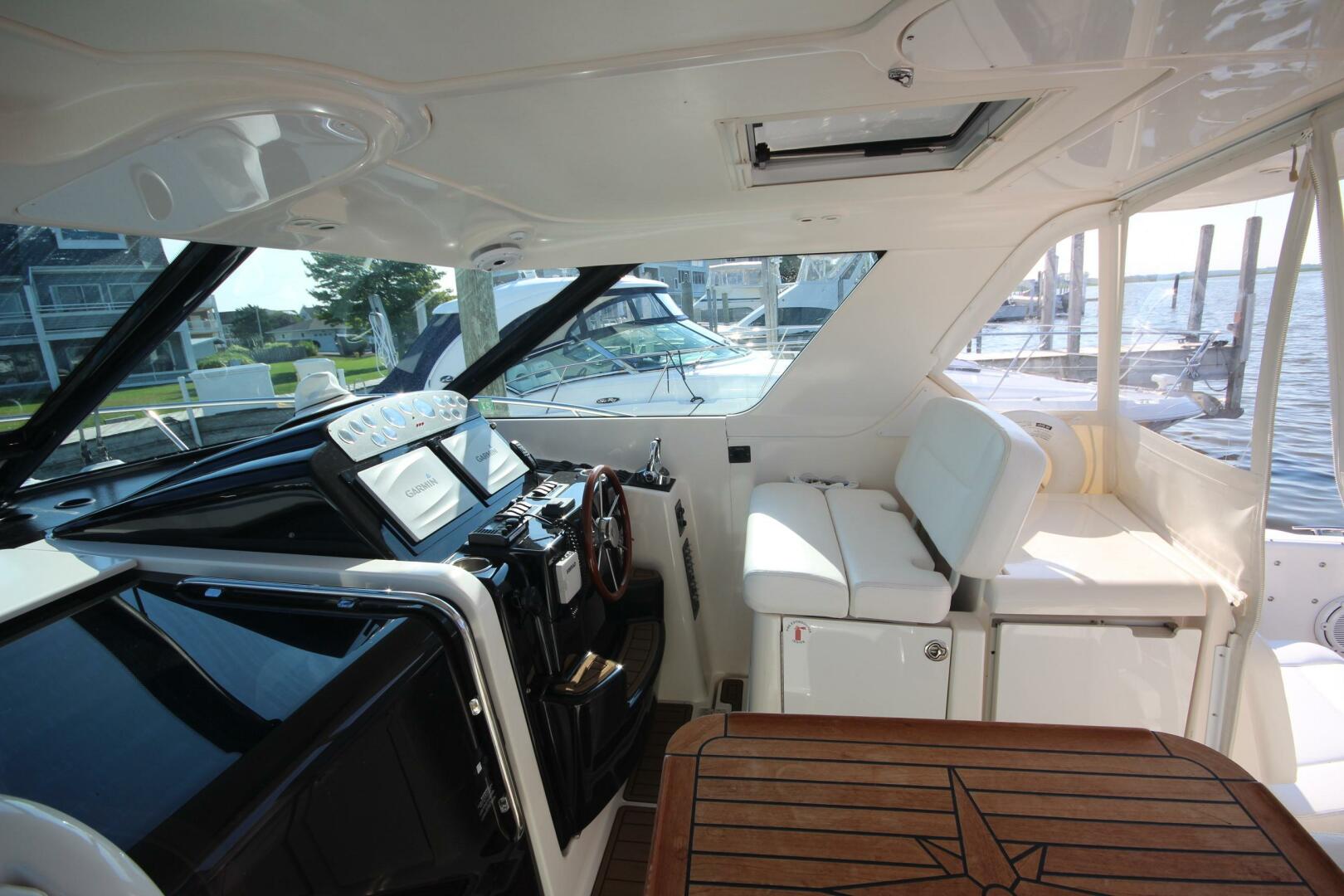 Slide: The Image of Tiara 3600 Sovran 2004 - 5507361