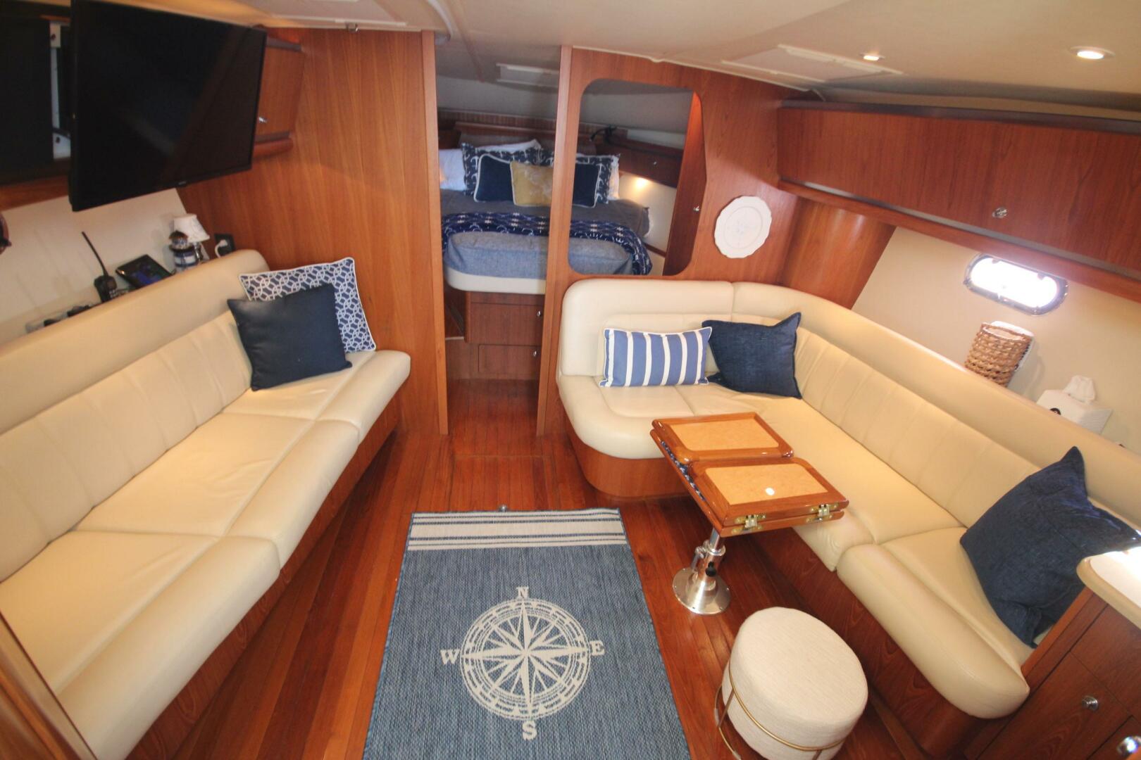 Slide: The Image of Tiara 3600 Sovran 2004 - 5507364