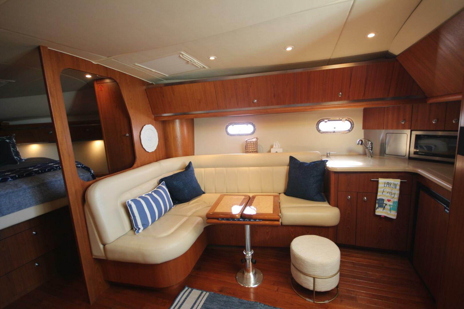 Slide: The Image of Tiara 3600 Sovran 2004 - 5507367