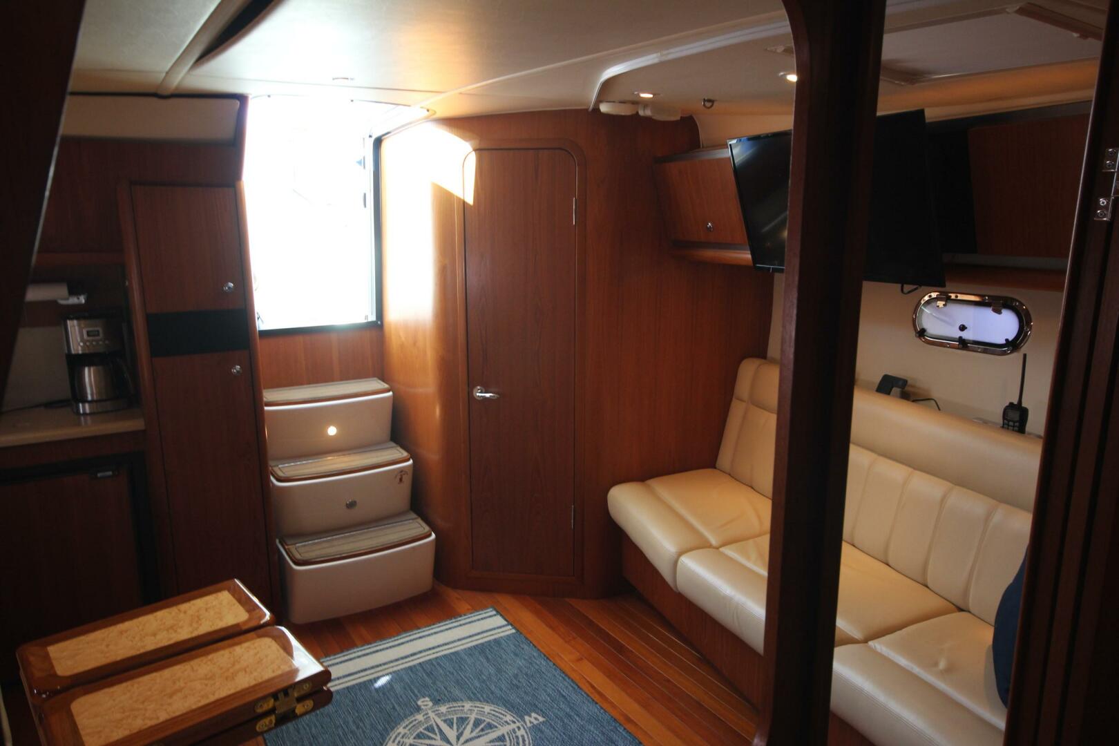 Slide: The Image of Tiara 3600 Sovran 2004 - 5507375