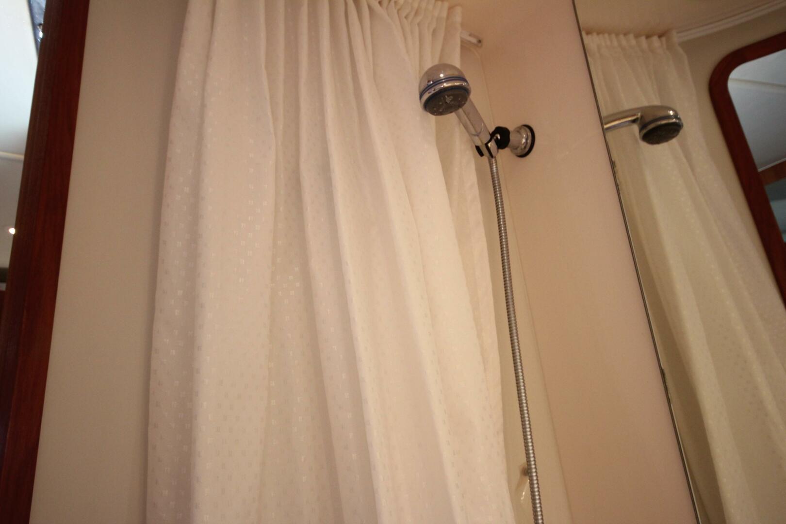 Slide: The Image of Tiara 3600 Sovran 2004 - 5507381