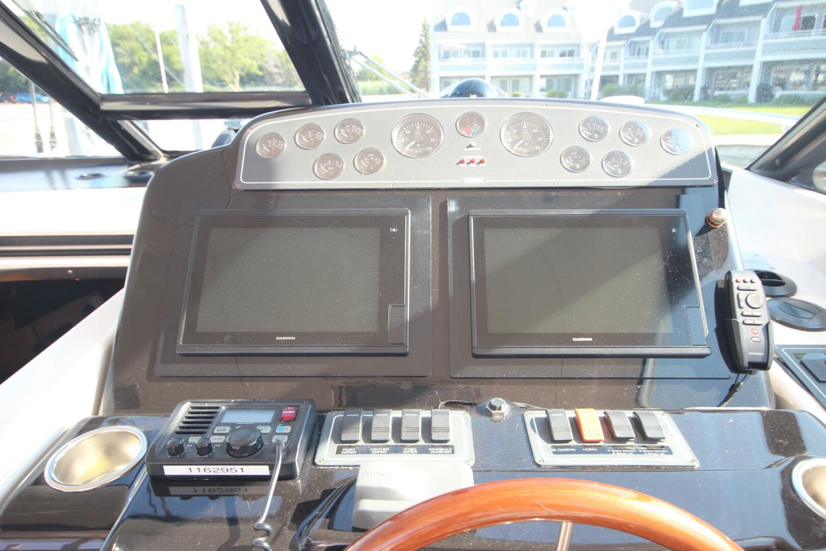 Slide: The Image of Tiara 3600 Sovran 2004 - 5507386