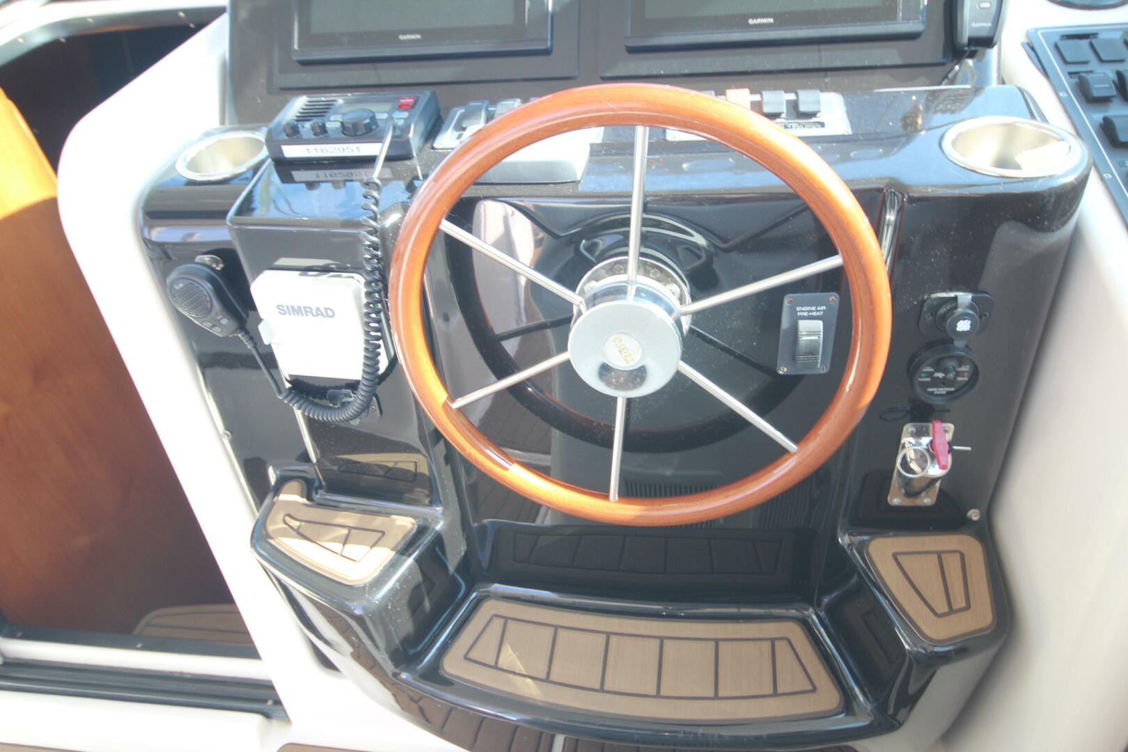 Slide: The Image of Tiara 3600 Sovran 2004 - 5507388