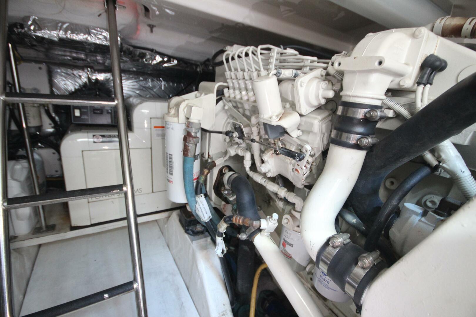 Slide: The Image of Tiara 3600 Sovran 2004 - 5507390