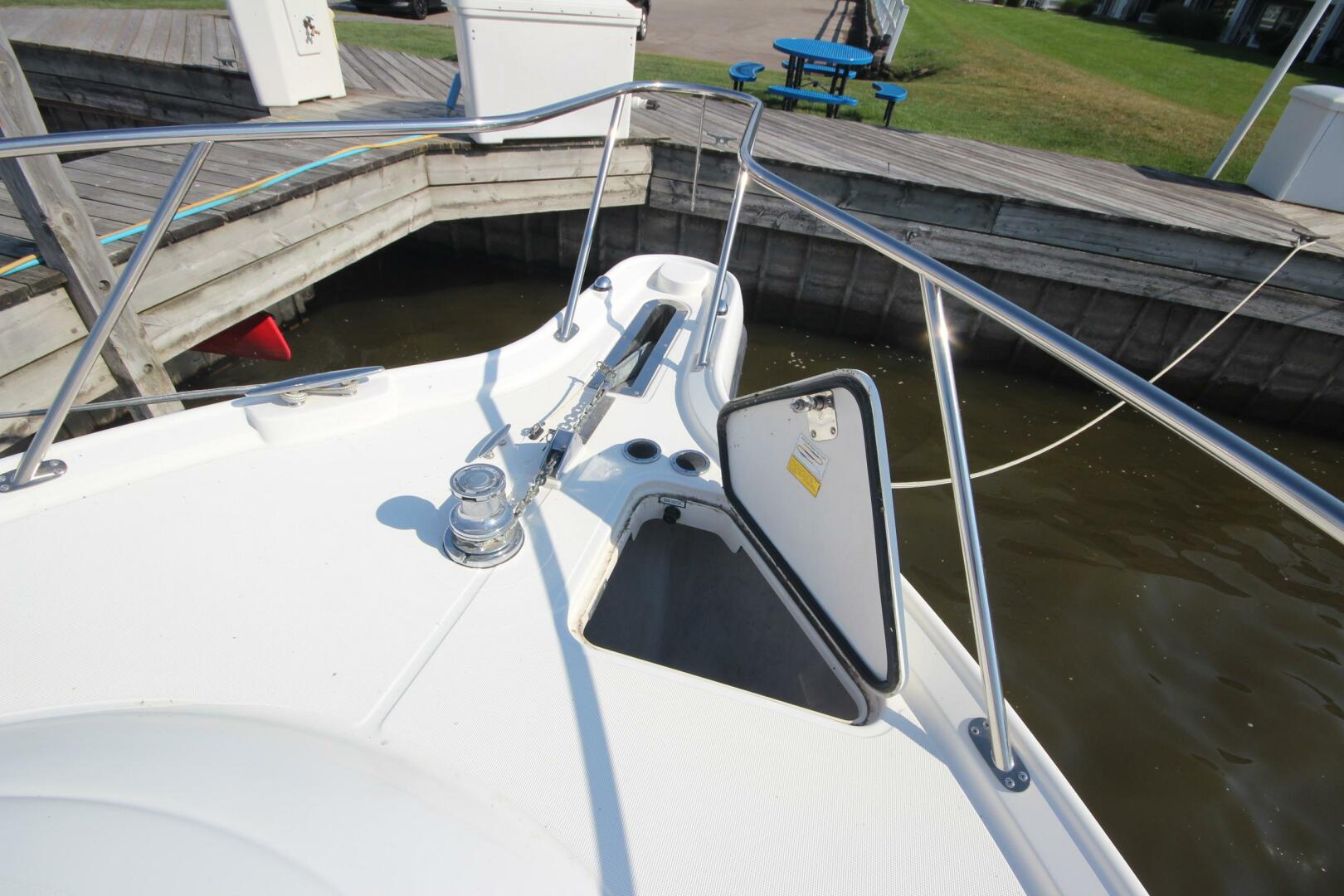 Slide: The Image of Tiara 3600 Sovran 2004 - 5507396