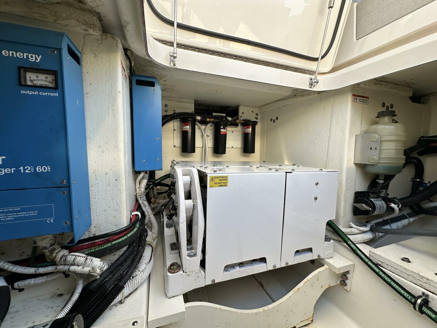 Slide: The Image of Tiara 38 2022 - 5236974