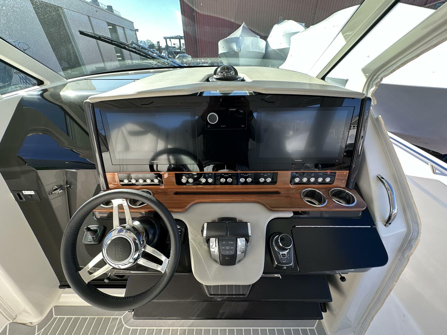 Slide: The Image of Tiara 38 2022 - 5236983