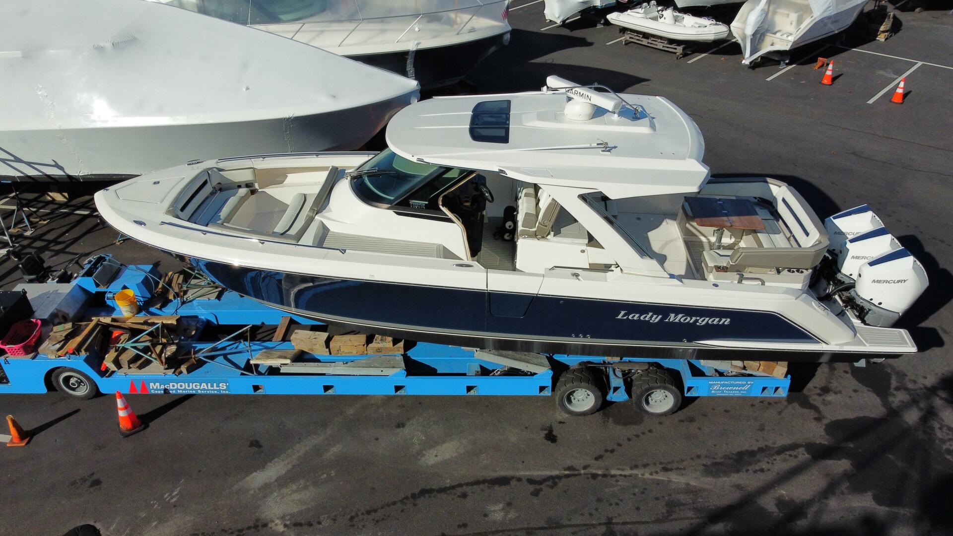 Slide: The Image of Tiara 38 2022 - 5236990