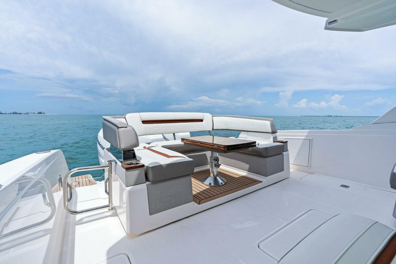 Slide: The Image of 2023 Tiara Yachts 38 LS - 5415502