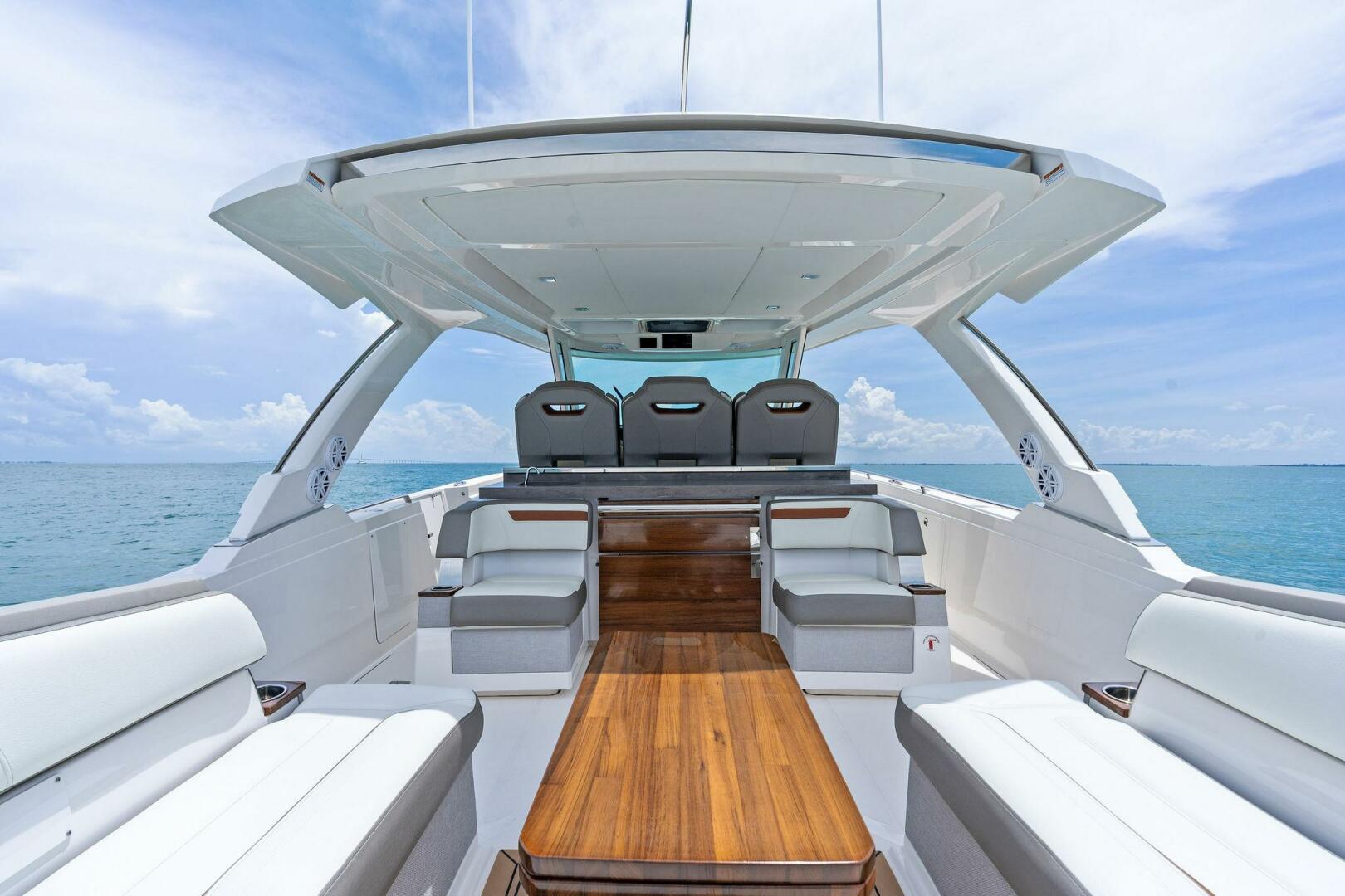 Slide: The Image of 2023 Tiara Yachts 38 LS - 5415505