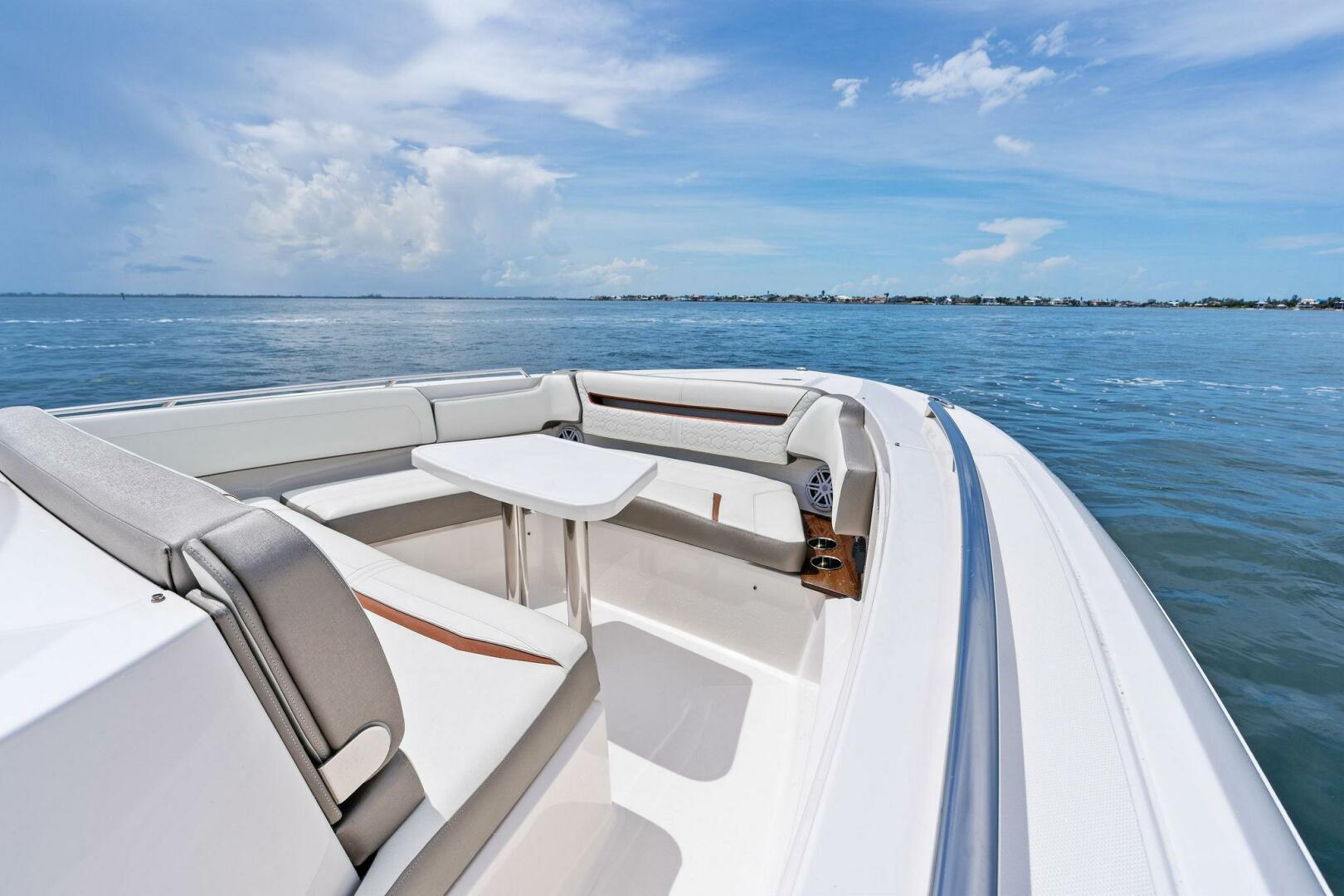 Slide: The Image of 2023 Tiara Yachts 38 LS - 5415520