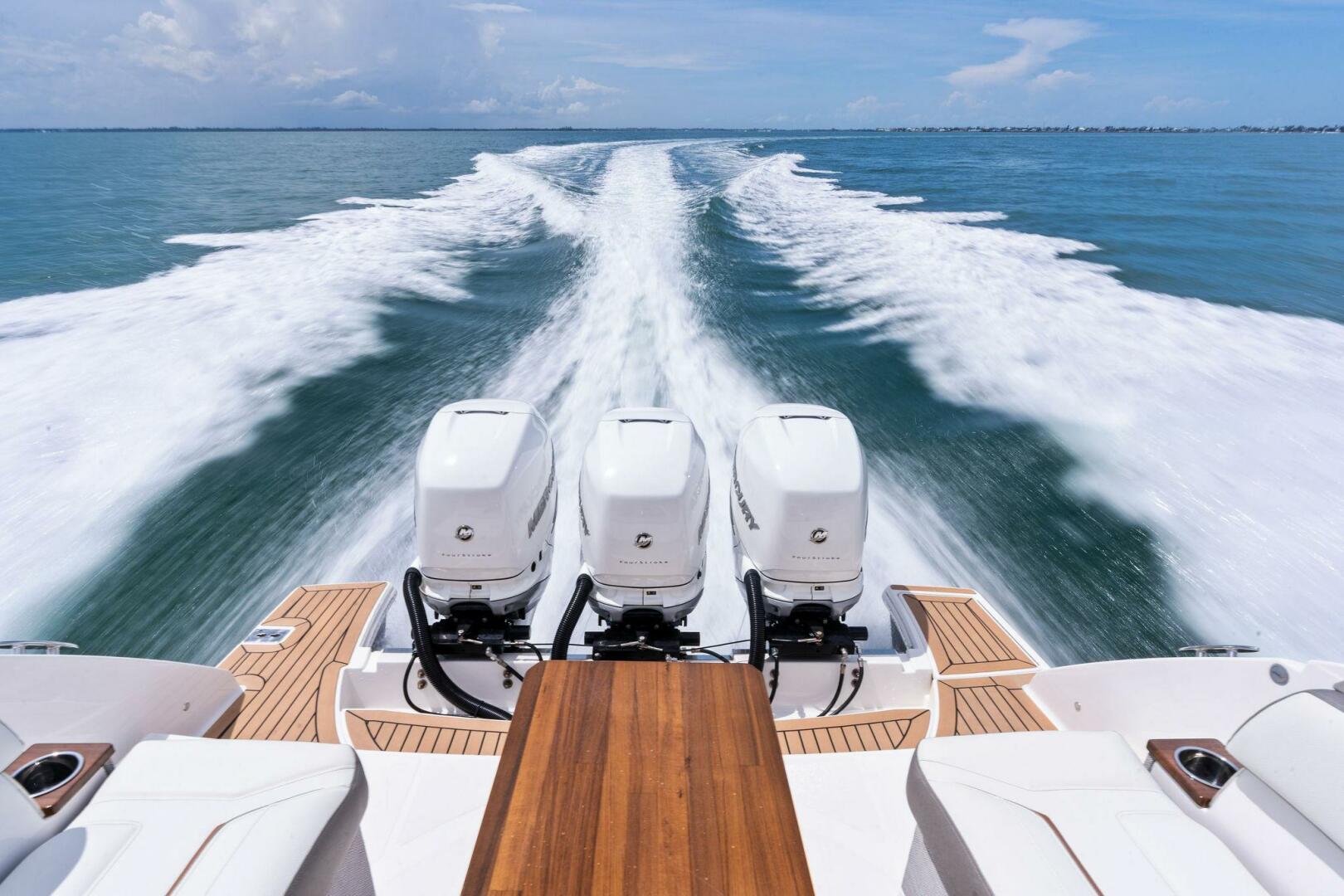 Slide: The Image of 2023 Tiara Yachts 38 LS - 5415522