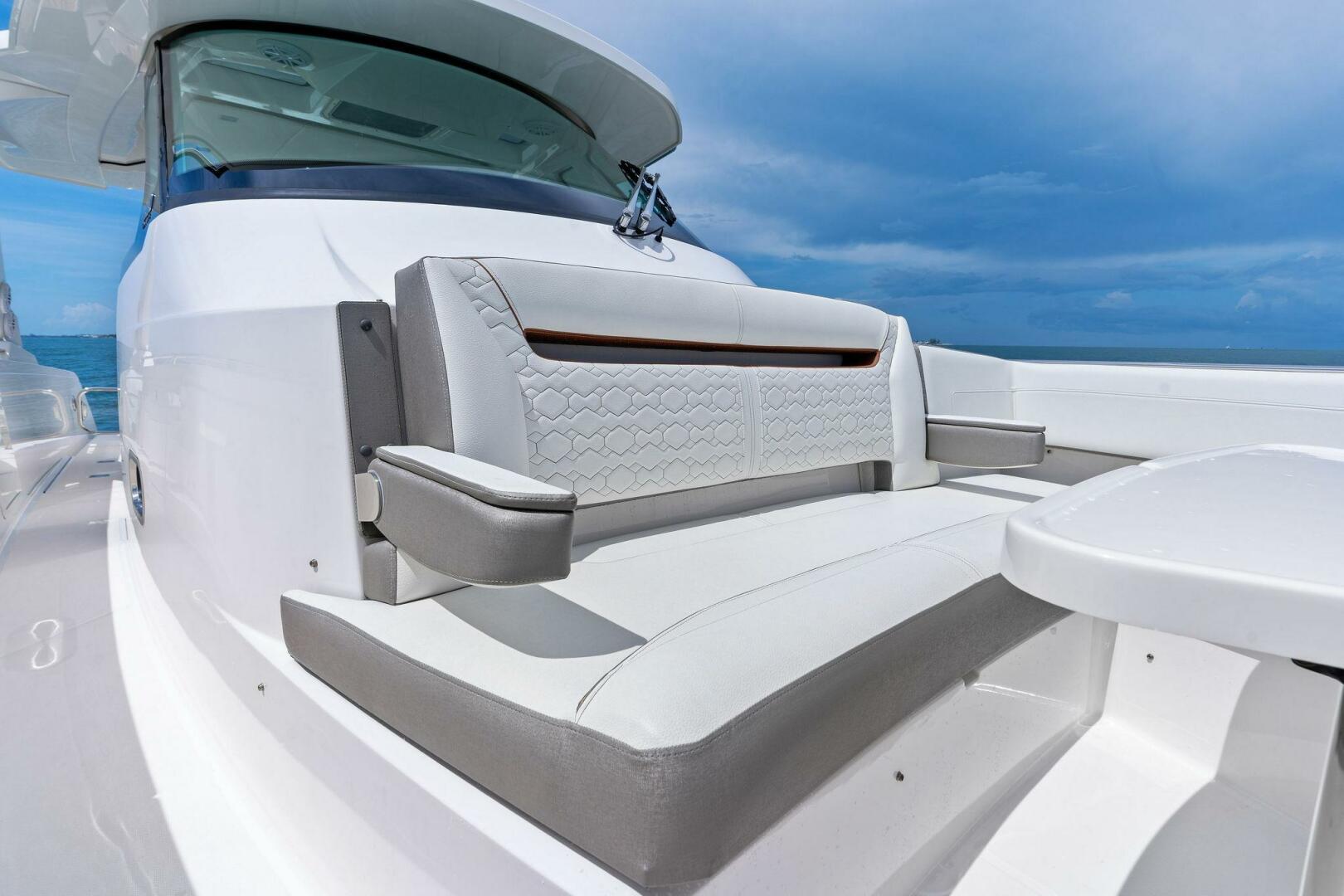 Slide: The Image of 2023 Tiara Yachts 38 LS - 5415523