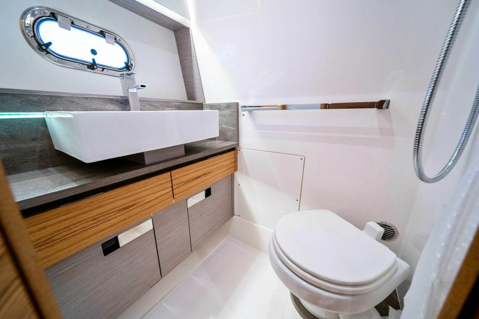 Slide: The Image of 2023 Tiara Yachts 38 LS - 5415480
