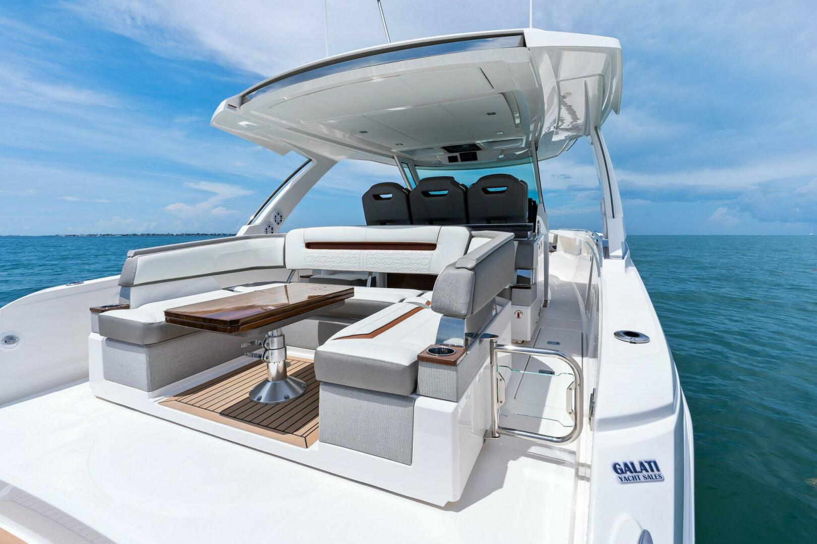 Slide: The Image of 2023 Tiara Yachts 38 LS - 5415530